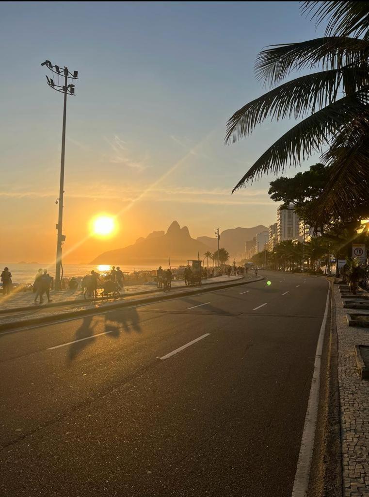 Alugo Quarto Espacoso Com Banheiro Privado Em Apartamento Em Copanema Рио-де-Жанейро Экстерьер фото